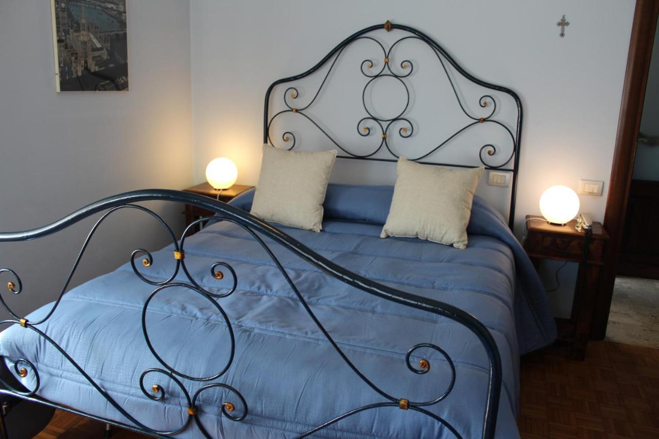 Tres Chic Bed & Breakfast ชิวิตาโนวา มาร์เค ภายนอก รูปภาพ