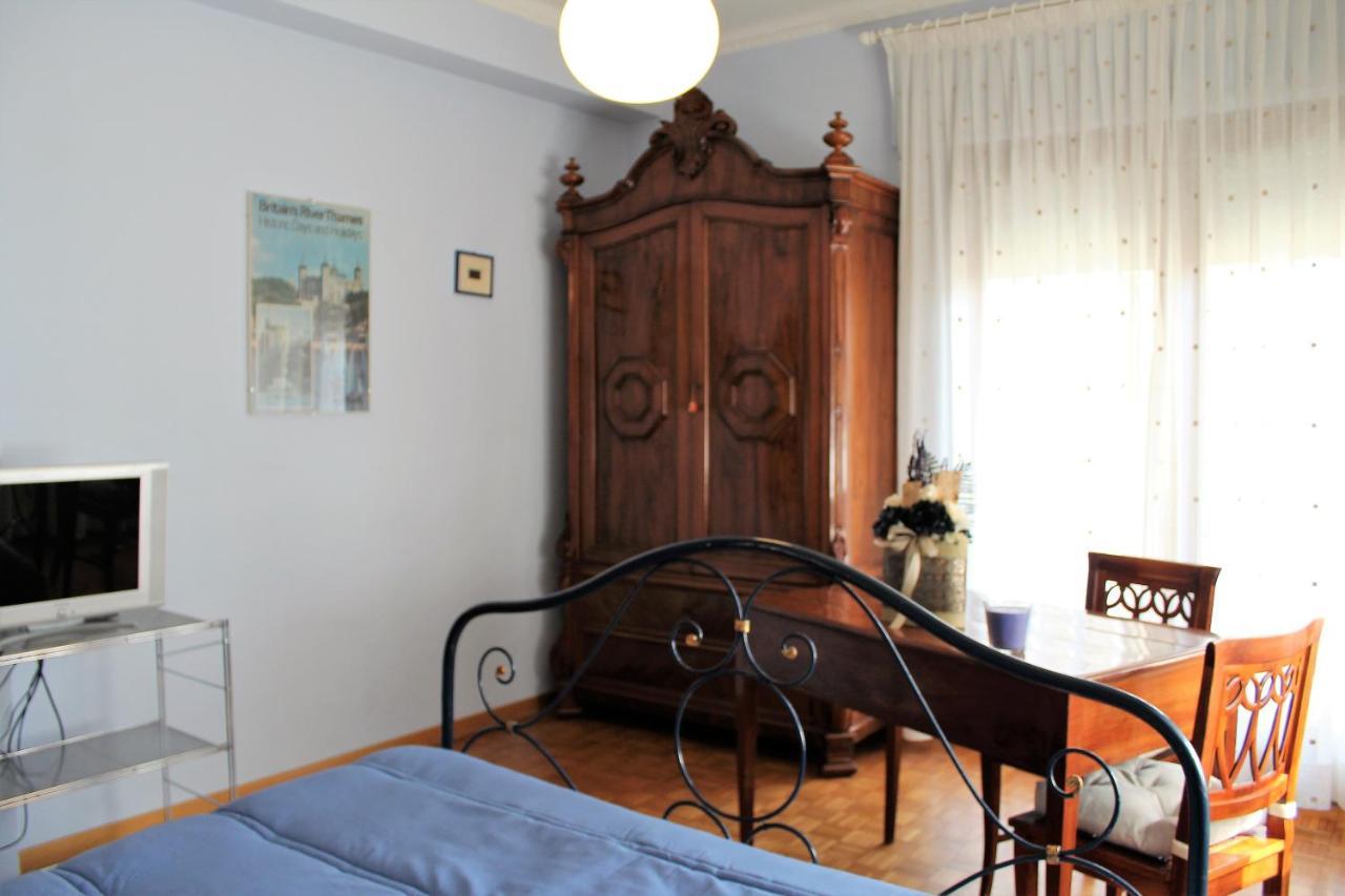 Tres Chic Bed & Breakfast ชิวิตาโนวา มาร์เค ภายนอก รูปภาพ