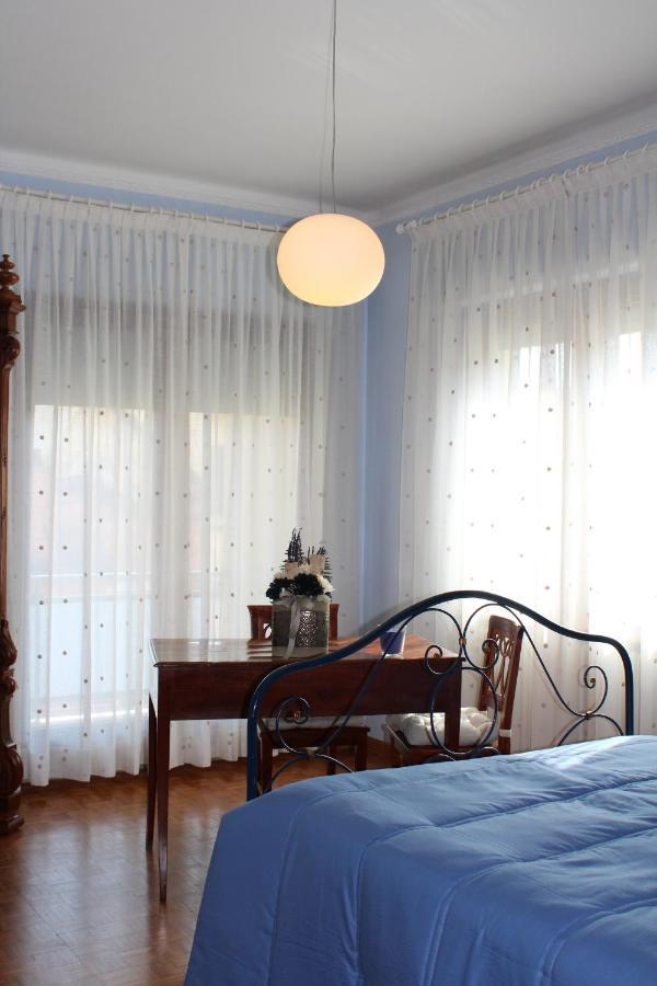 Tres Chic Bed & Breakfast ชิวิตาโนวา มาร์เค ภายนอก รูปภาพ